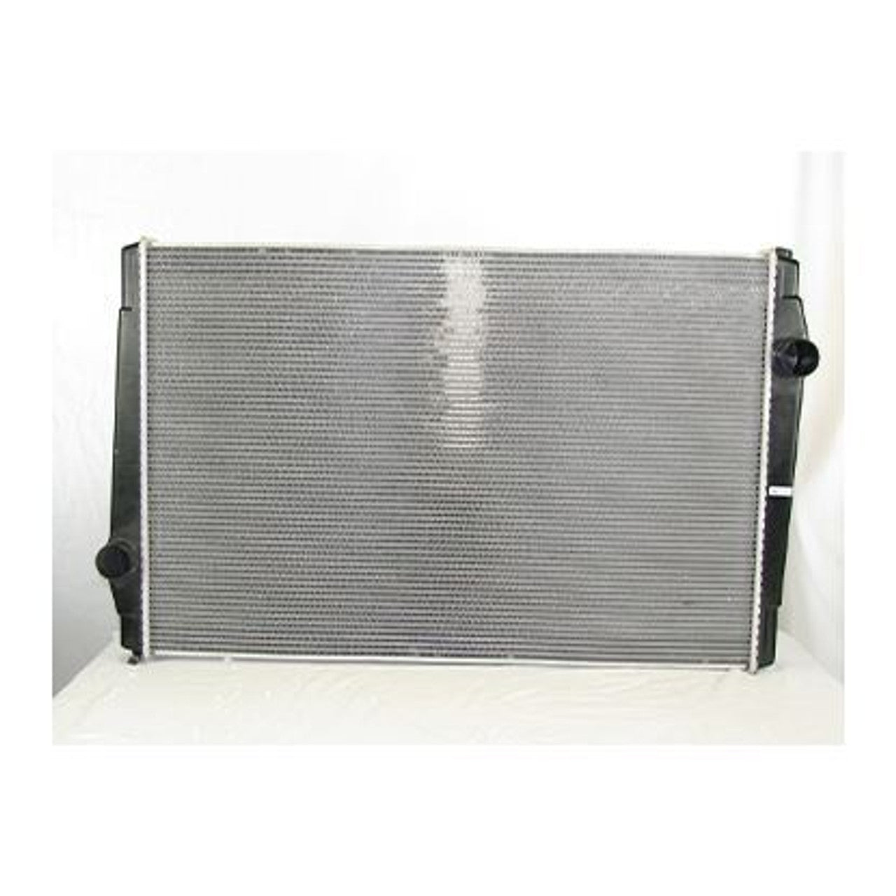 volvo-heavy-duty-radiator-various-models-1996-2001-bud-and-tony-s